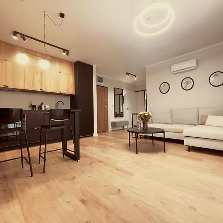 Finezja Apartment With Private Parking ทอรูน ภายนอก รูปภาพ