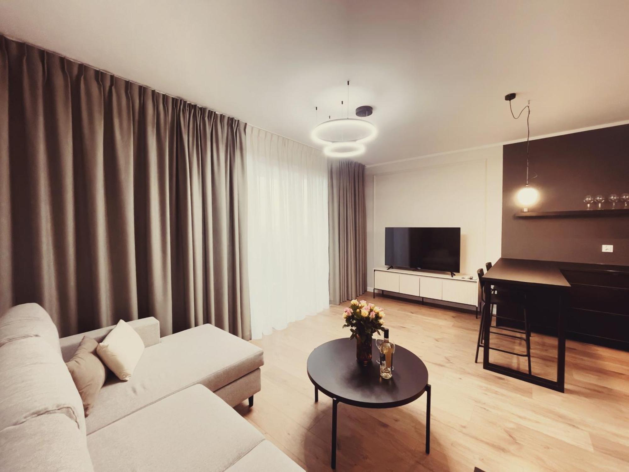 Finezja Apartment With Private Parking ทอรูน ภายนอก รูปภาพ