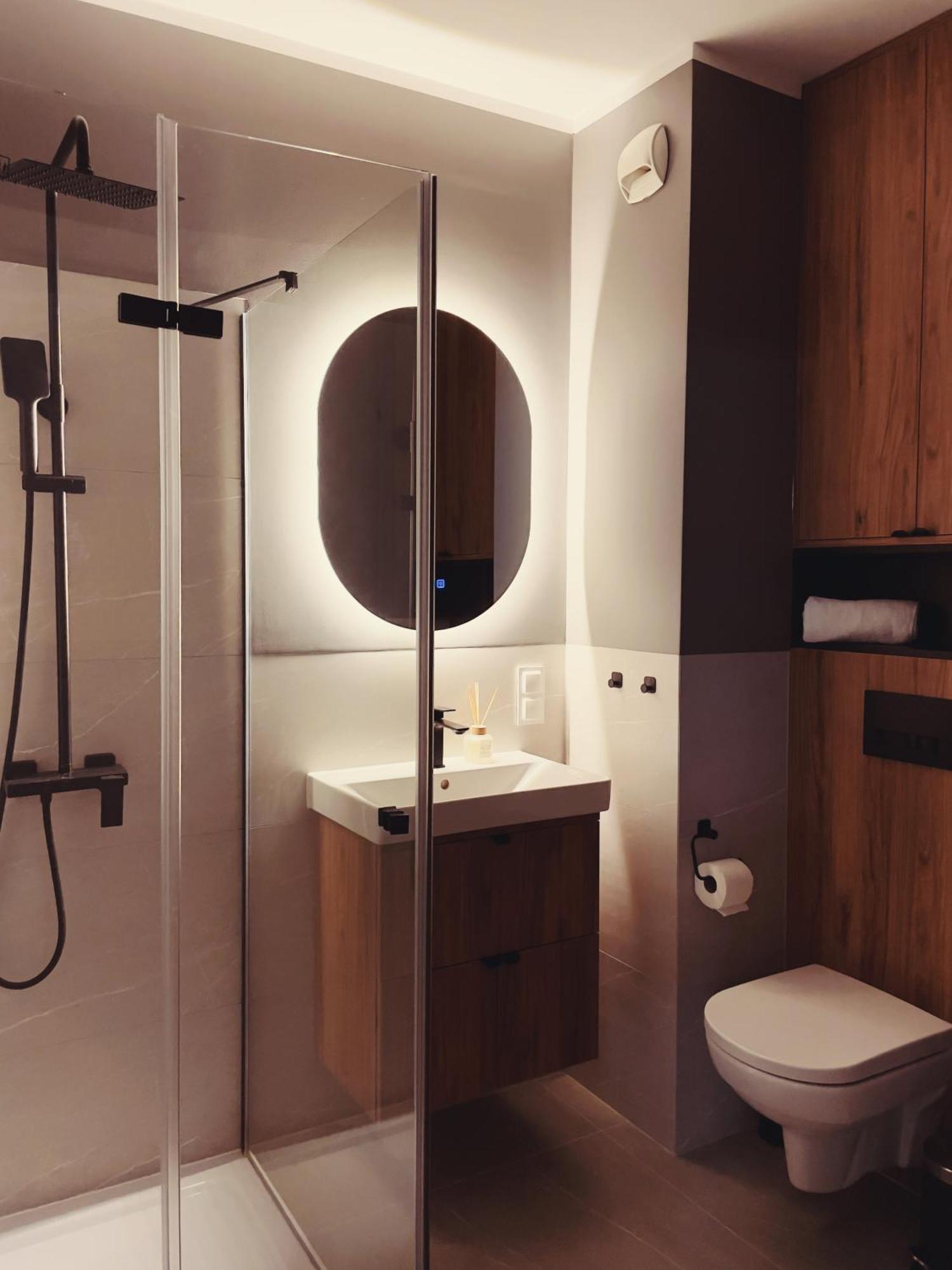 Finezja Apartment With Private Parking ทอรูน ภายนอก รูปภาพ
